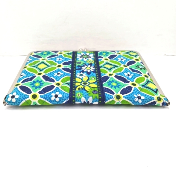 VERA BRADLEY Hugs & Kisses Photo Holder 2008 Daisy Daisy Pattern NWT - Picture 8 of 8